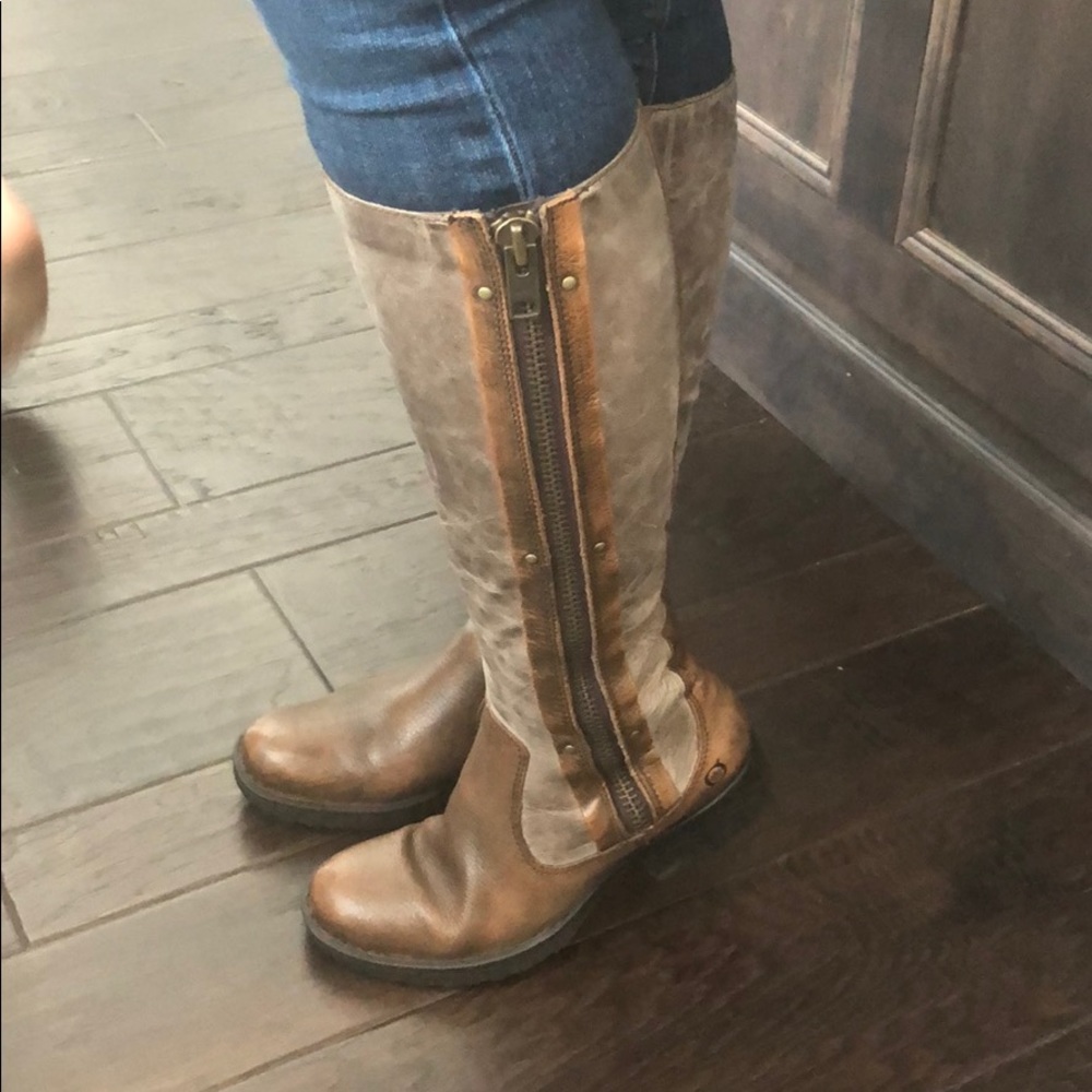 BORN tall side zip boot. Like NEW condition!